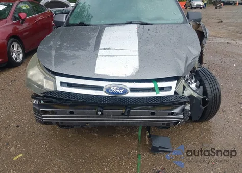 2010 Ford Focus Se z USA, uszkodzony, nr VIN 1FAHP3FNXAW164525